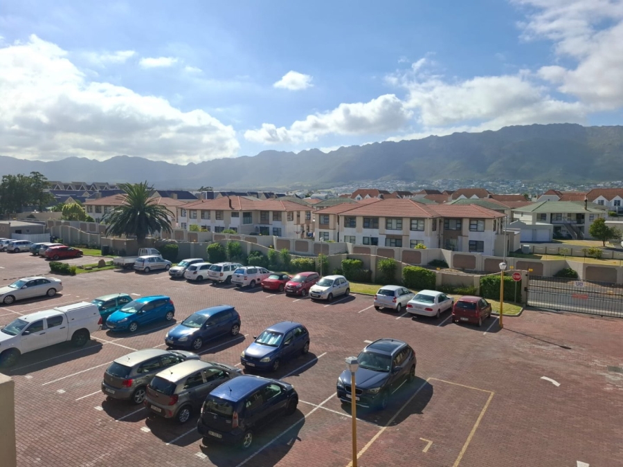 To Let 1 Bedroom Property for Rent in Gordons Bay Central Western Cape